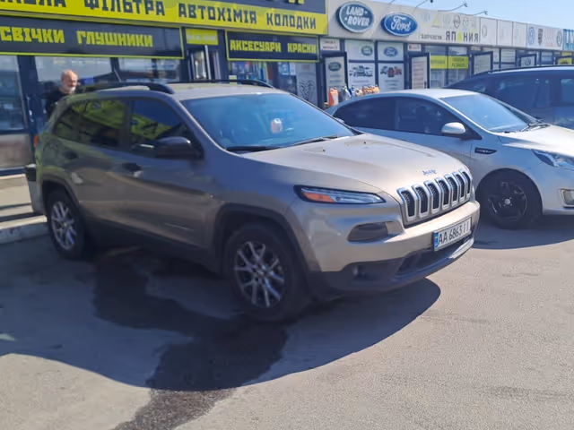 Jeep Cherokee - зображення 4