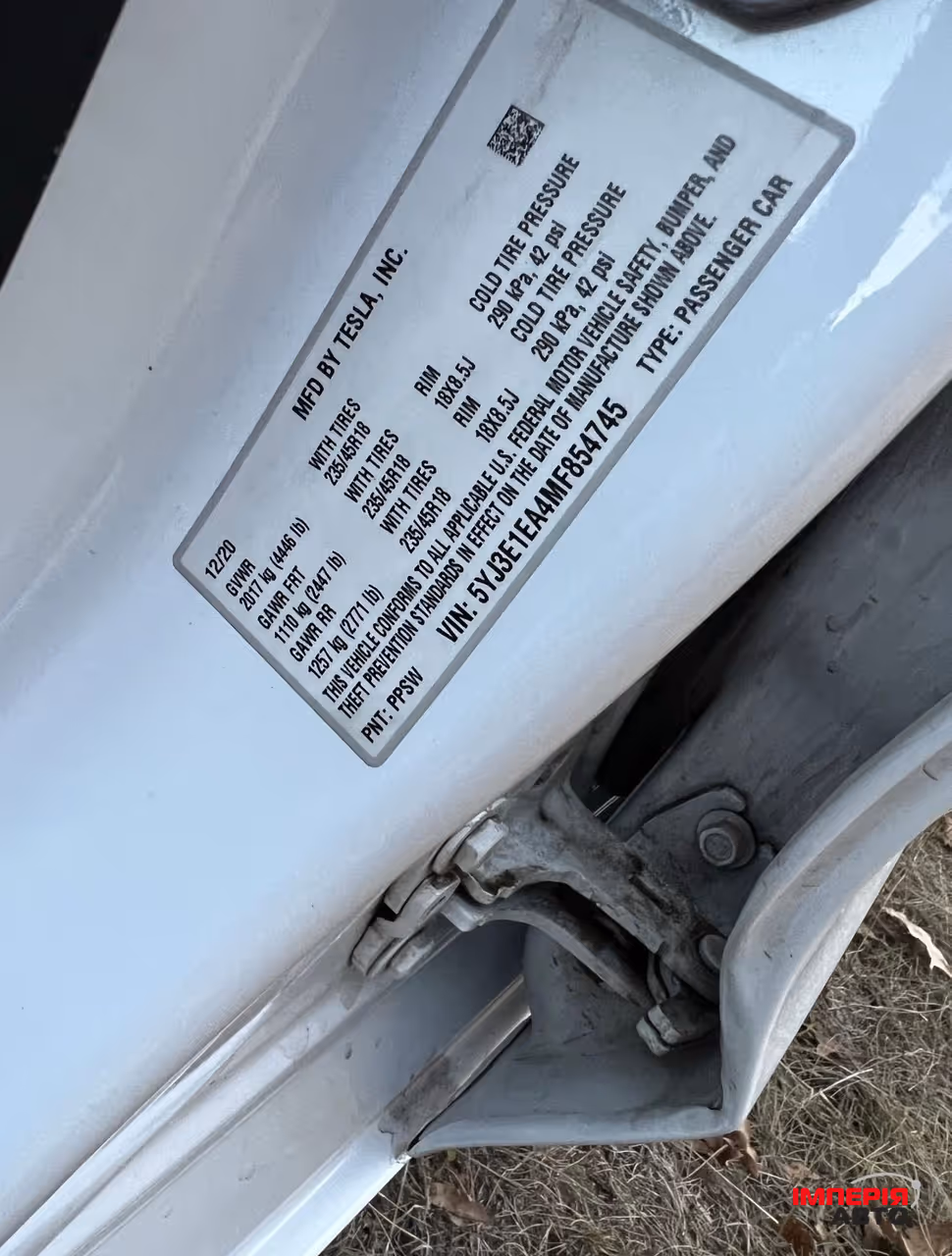 Tesla Model 3 - фото 8