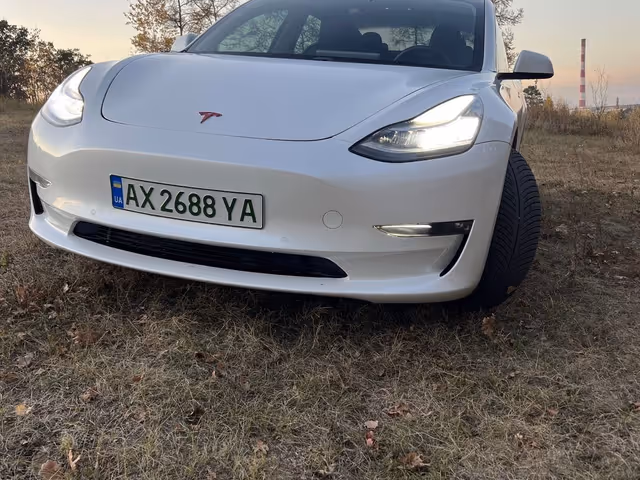Tesla Model 3 - зображення 3