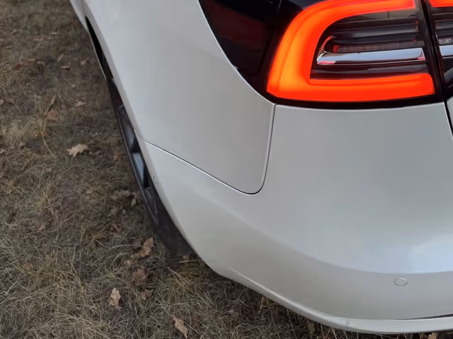 Tesla Model 3 - зображення 5