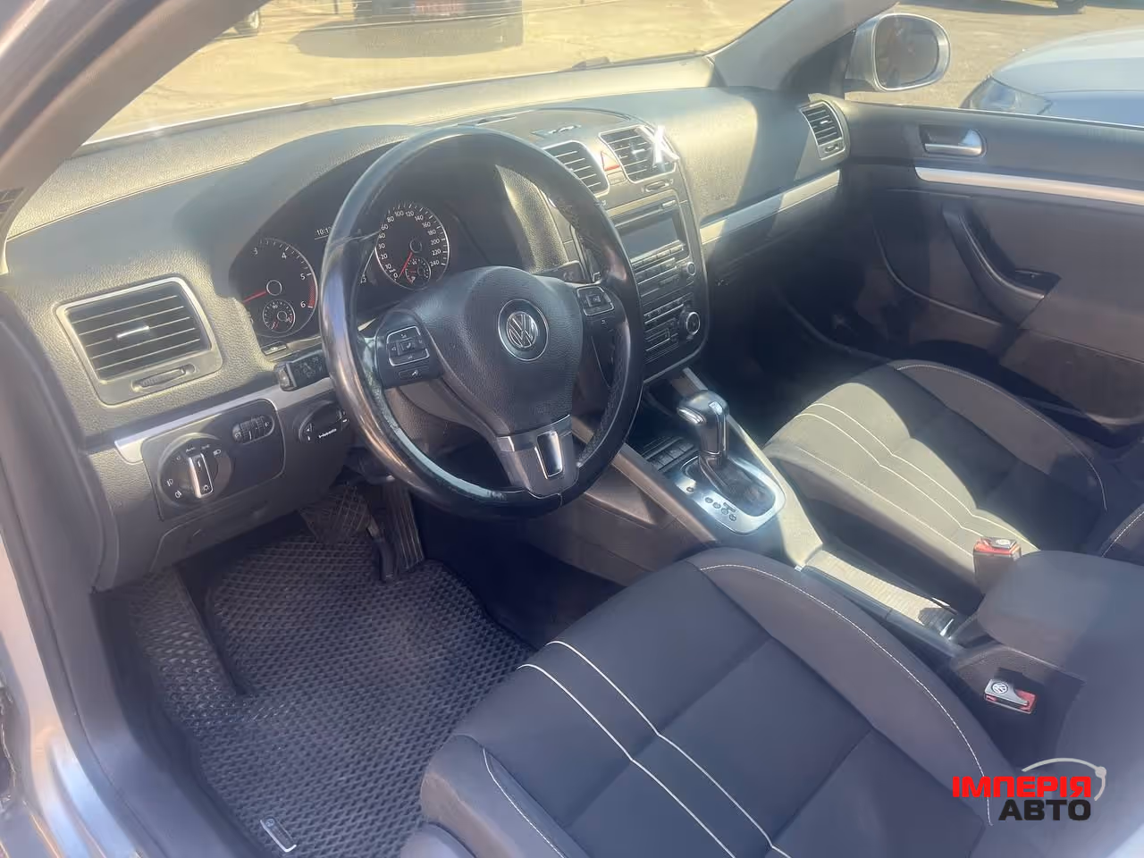 Volkswagen Jetta - фото 7