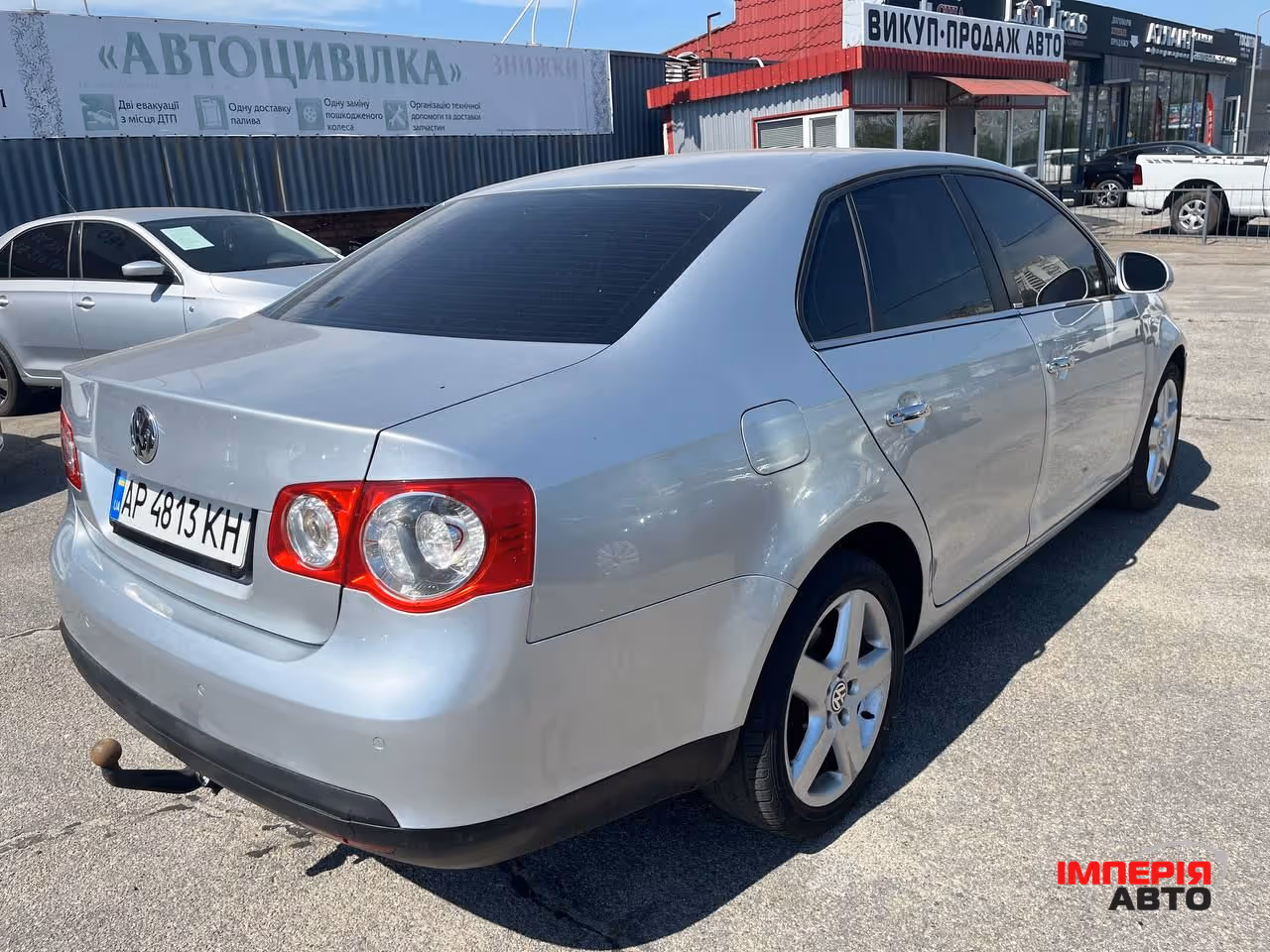 Volkswagen Jetta - фото 4