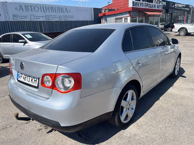 Volkswagen Jetta - зображення 4