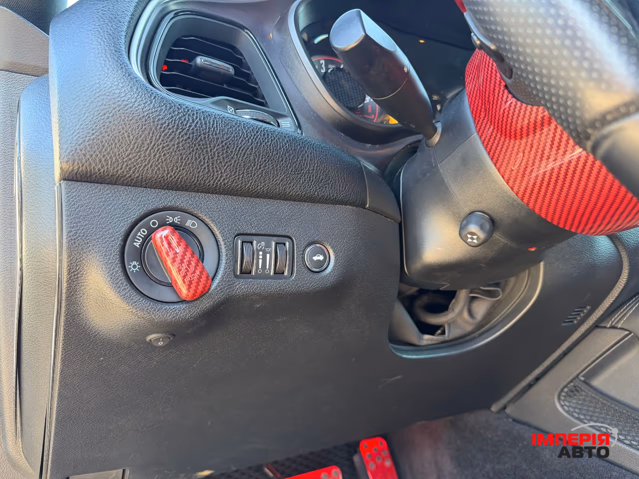 Dodge Challenger - фото 10