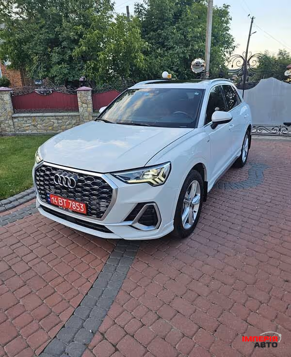 Audi Q3 - фото 1