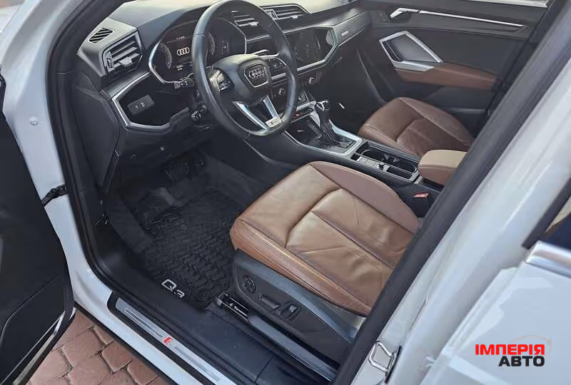 Audi Q3 - фото 10