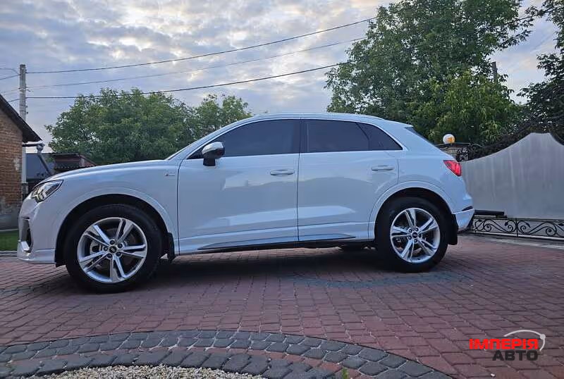 Audi Q3 - фото 5