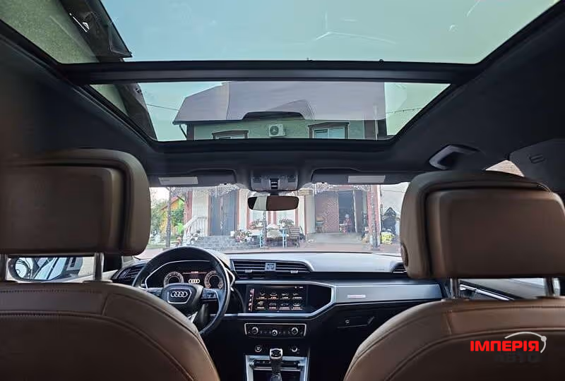 Audi Q3 - фото 12