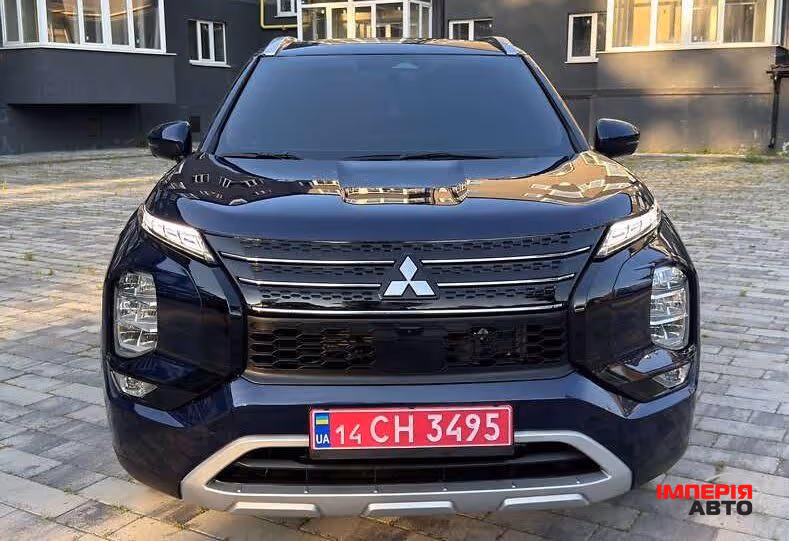Mitsubishi Outlander - фото 2
