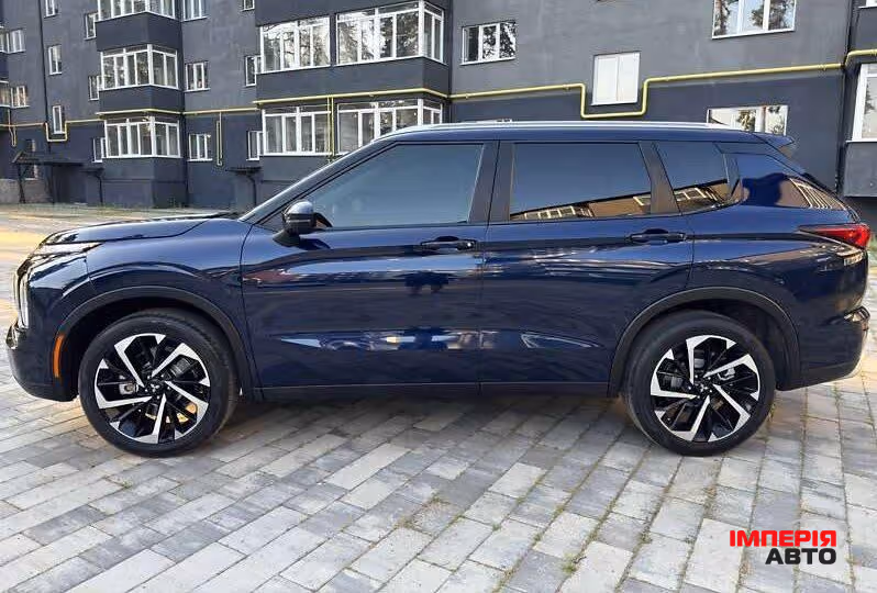 Mitsubishi Outlander - фото 6