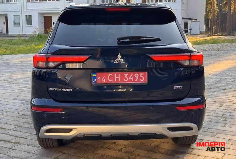 Mitsubishi Outlander - фото 7