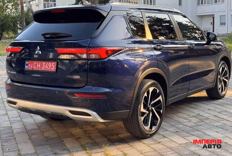 Mitsubishi Outlander - фото 9