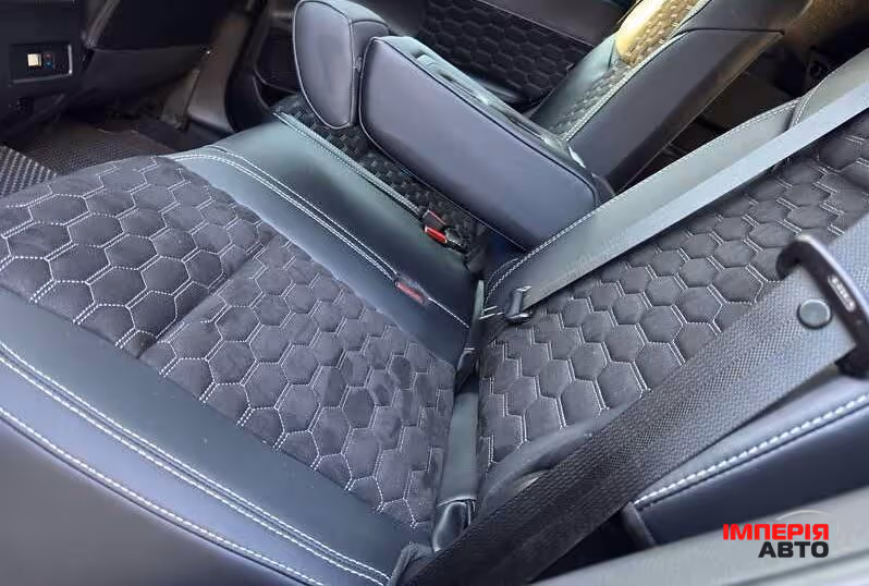 Mitsubishi Outlander - фото 17