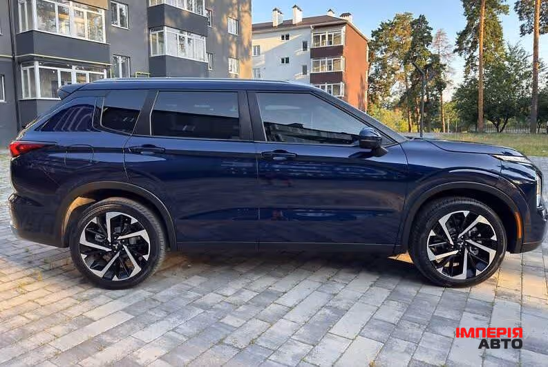 Mitsubishi Outlander - фото 5
