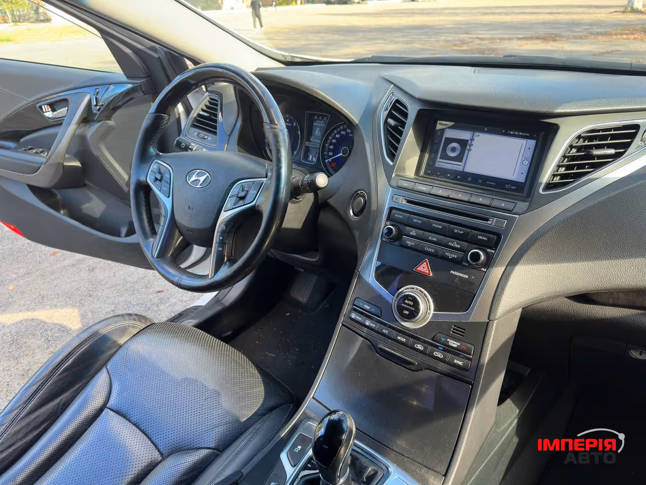 Hyundai Grandeur - фото 2