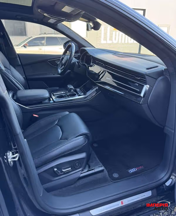 Audi Q8 - фото 15