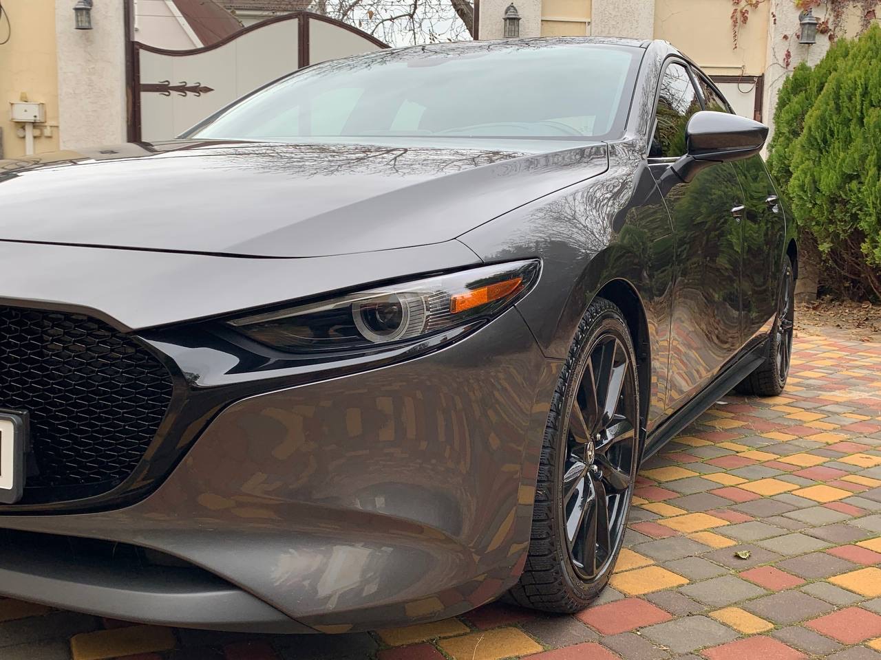 Mazda 3 - фото 2