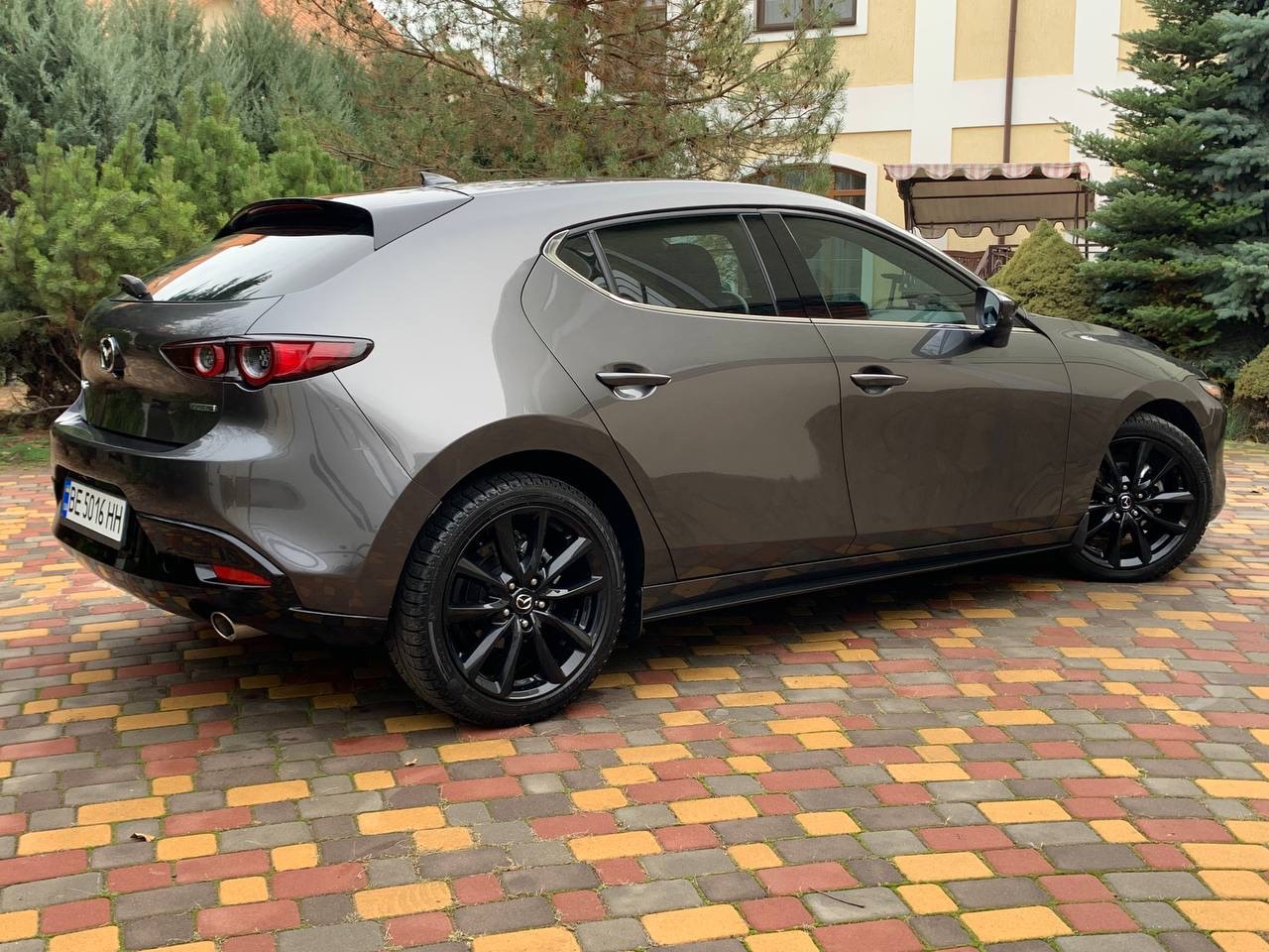 Mazda 3 - фото 9