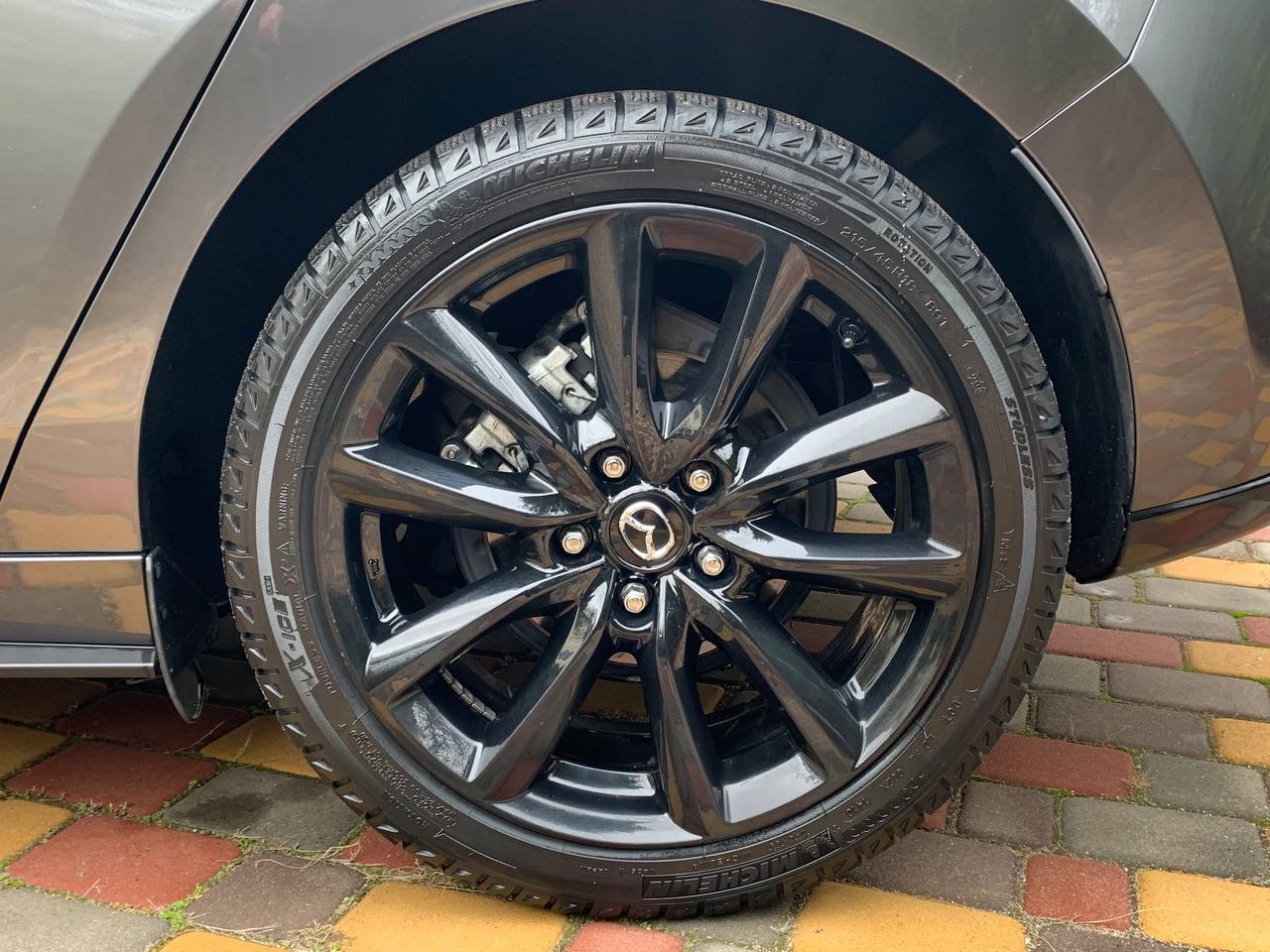 Mazda 3 - фото 12