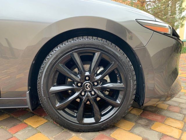 Mazda 3 - фото 3