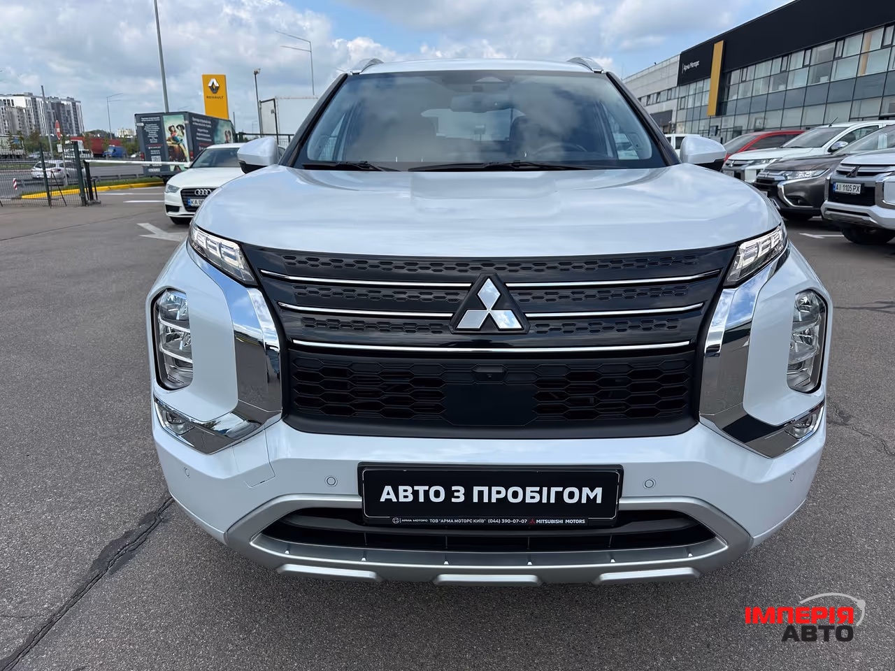 Mitsubishi Outlander - фото 3