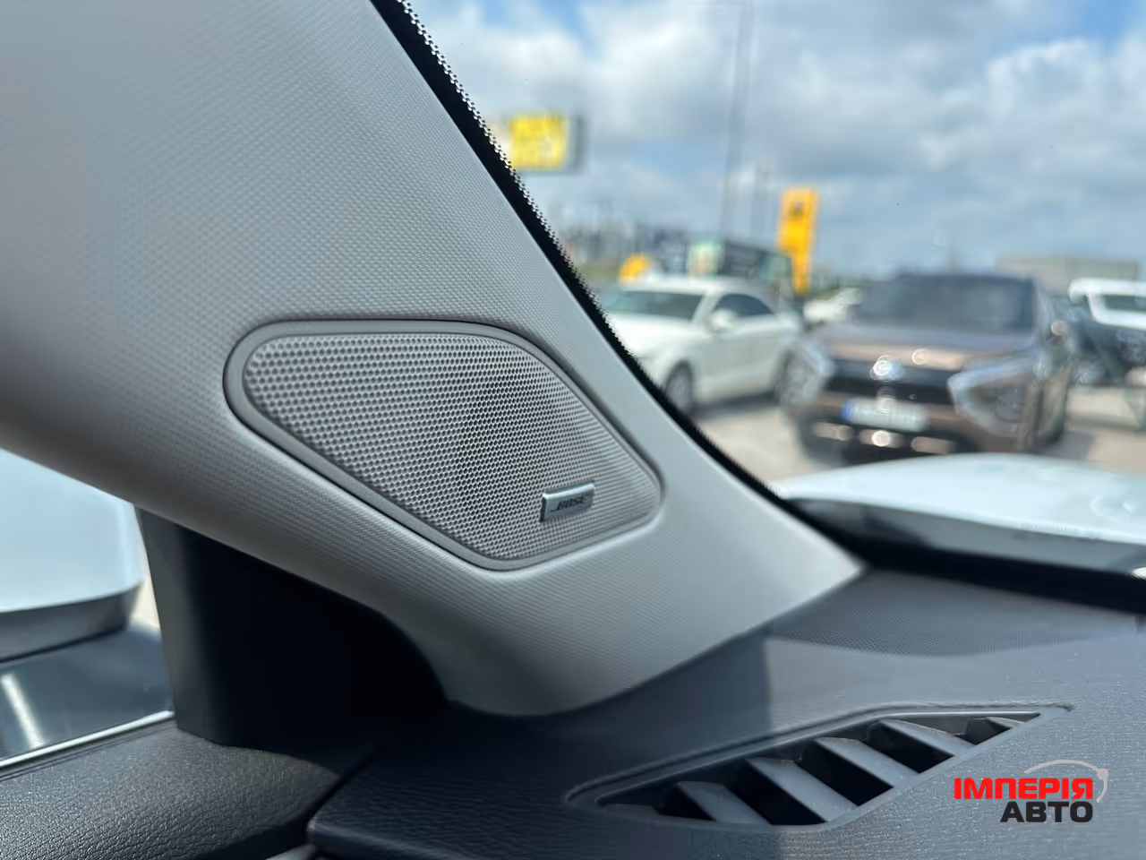 Mitsubishi Outlander - фото 29