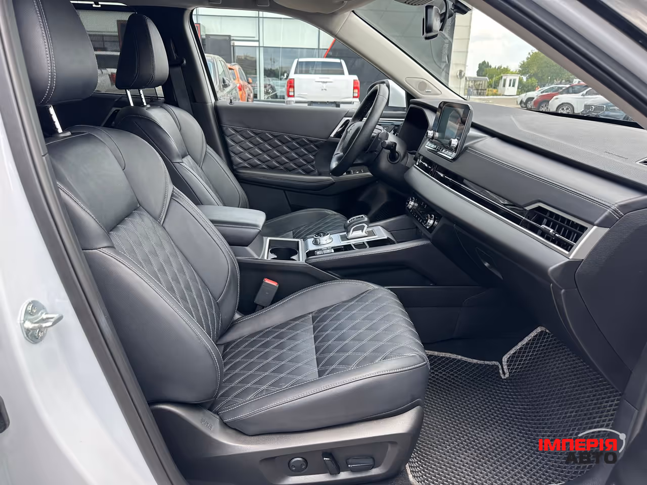 Mitsubishi Outlander - фото 30