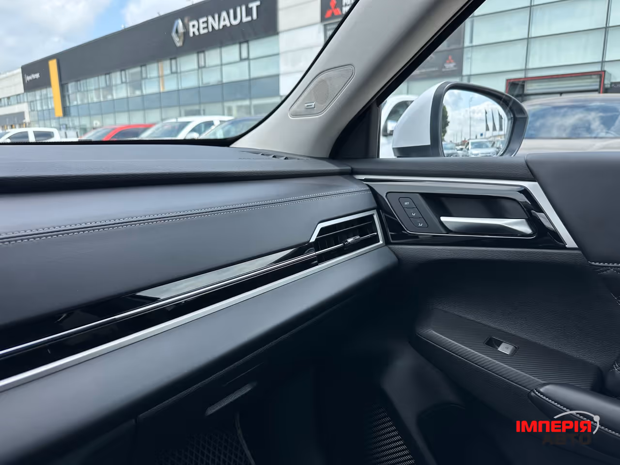 Mitsubishi Outlander - фото 26