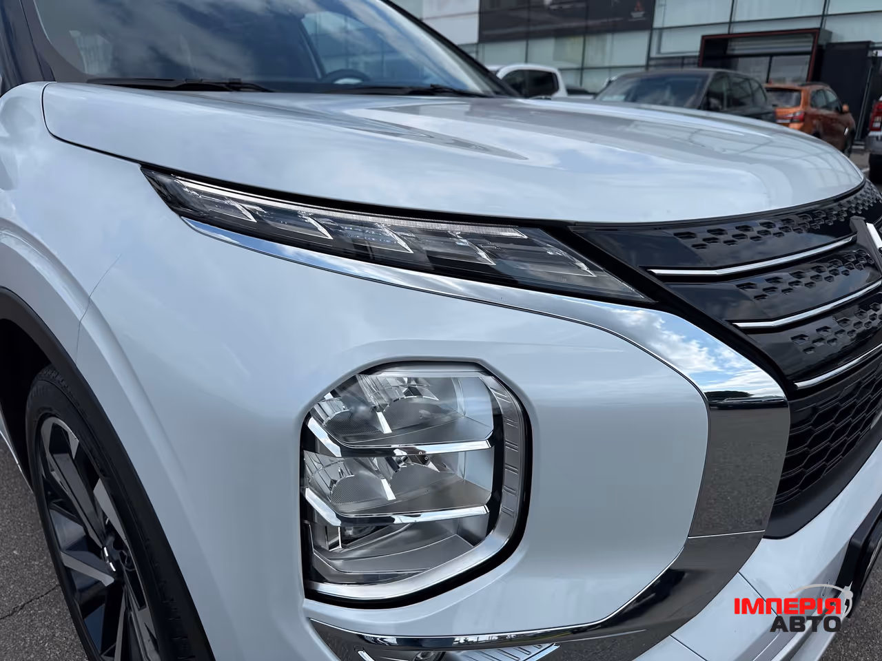 Mitsubishi Outlander - фото 13