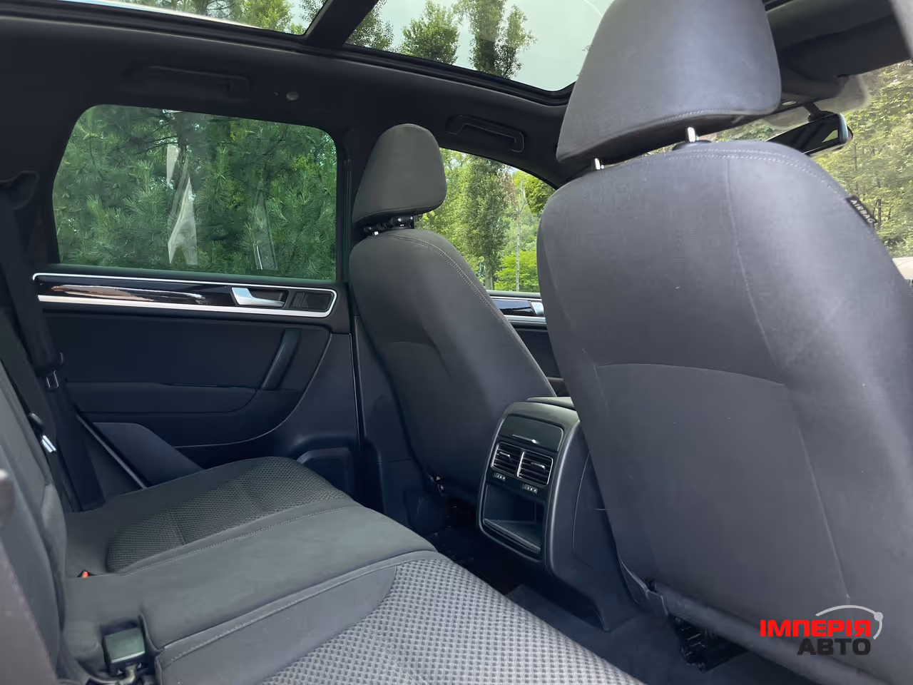 Volkswagen Touareg - фото 17