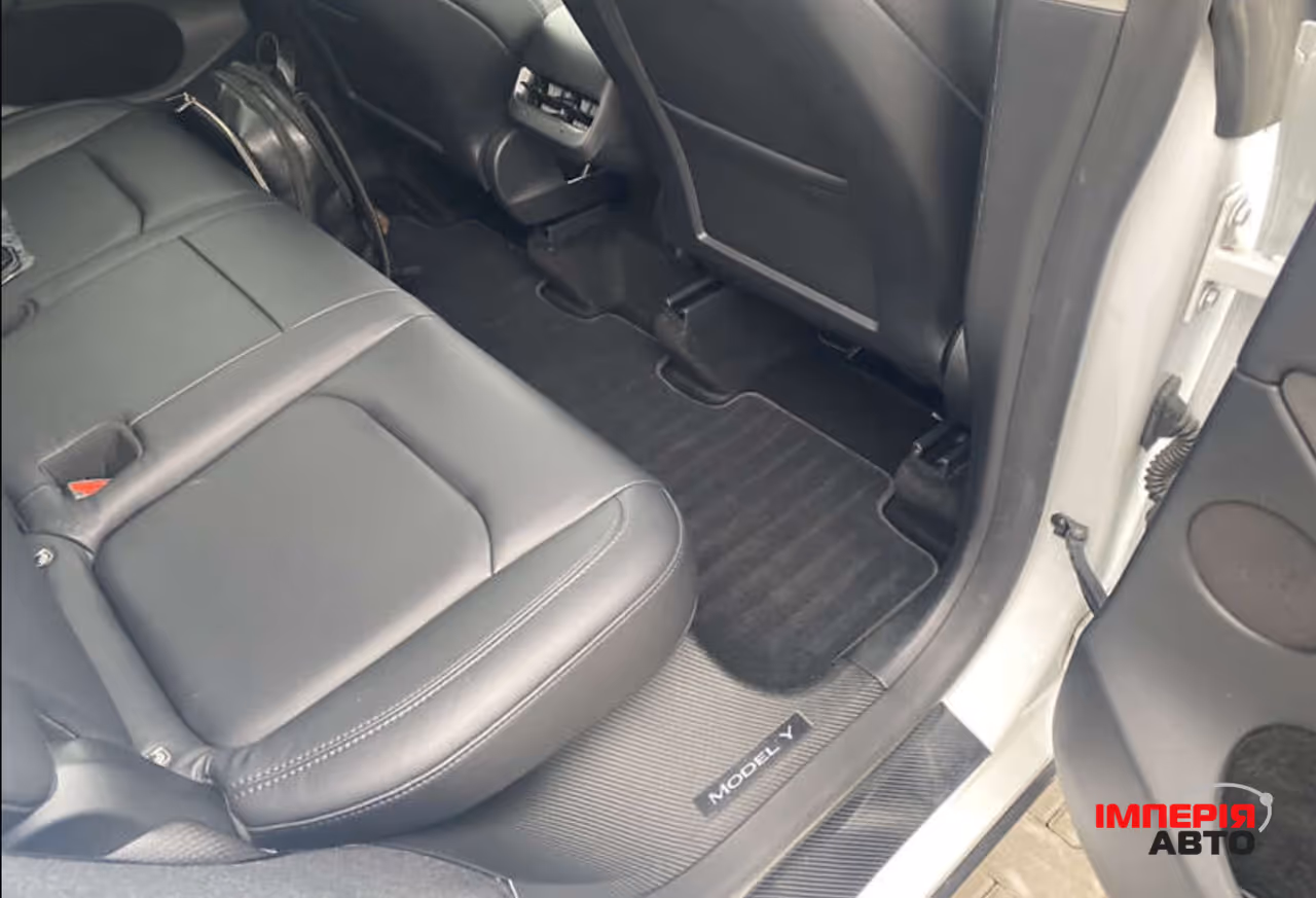 Tesla Model Y - фото 10