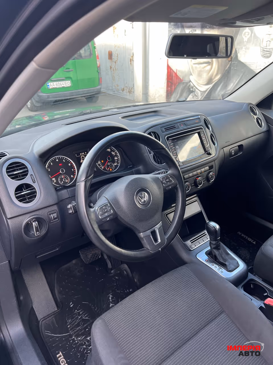 Volkswagen Tiguan - фото 5
