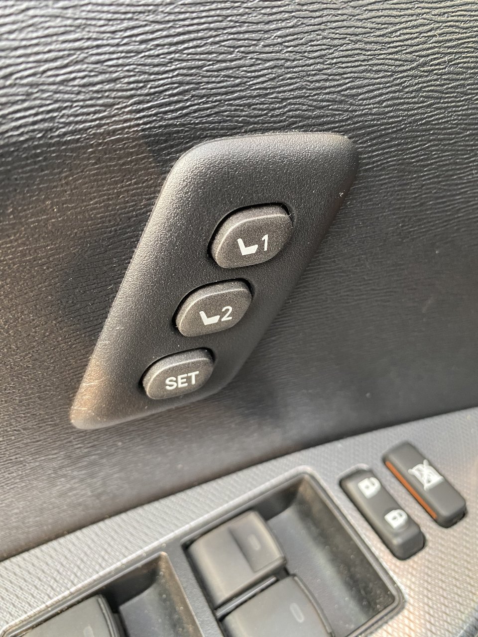 Toyota Venza - фото 23