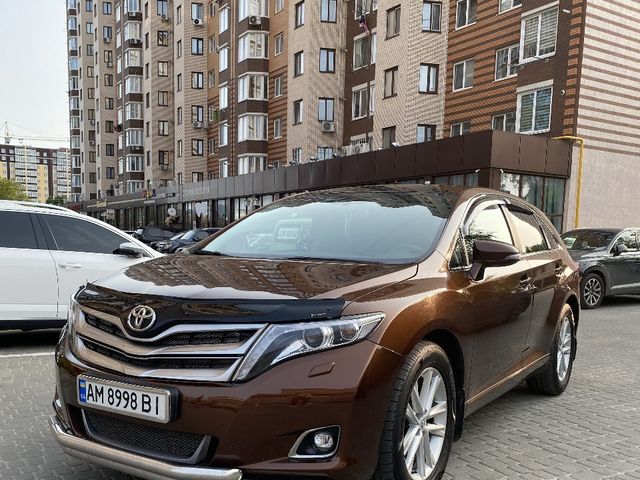 Toyota Venza - фото 1