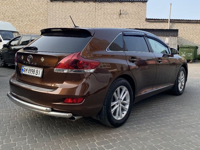 Toyota Venza - фото 4