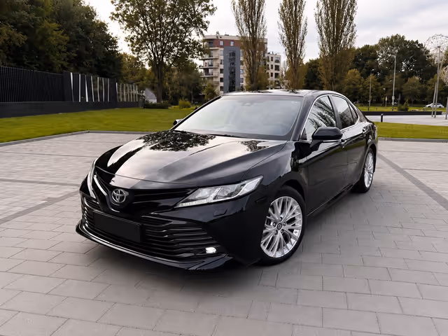 Toyota Camry - зображення 1