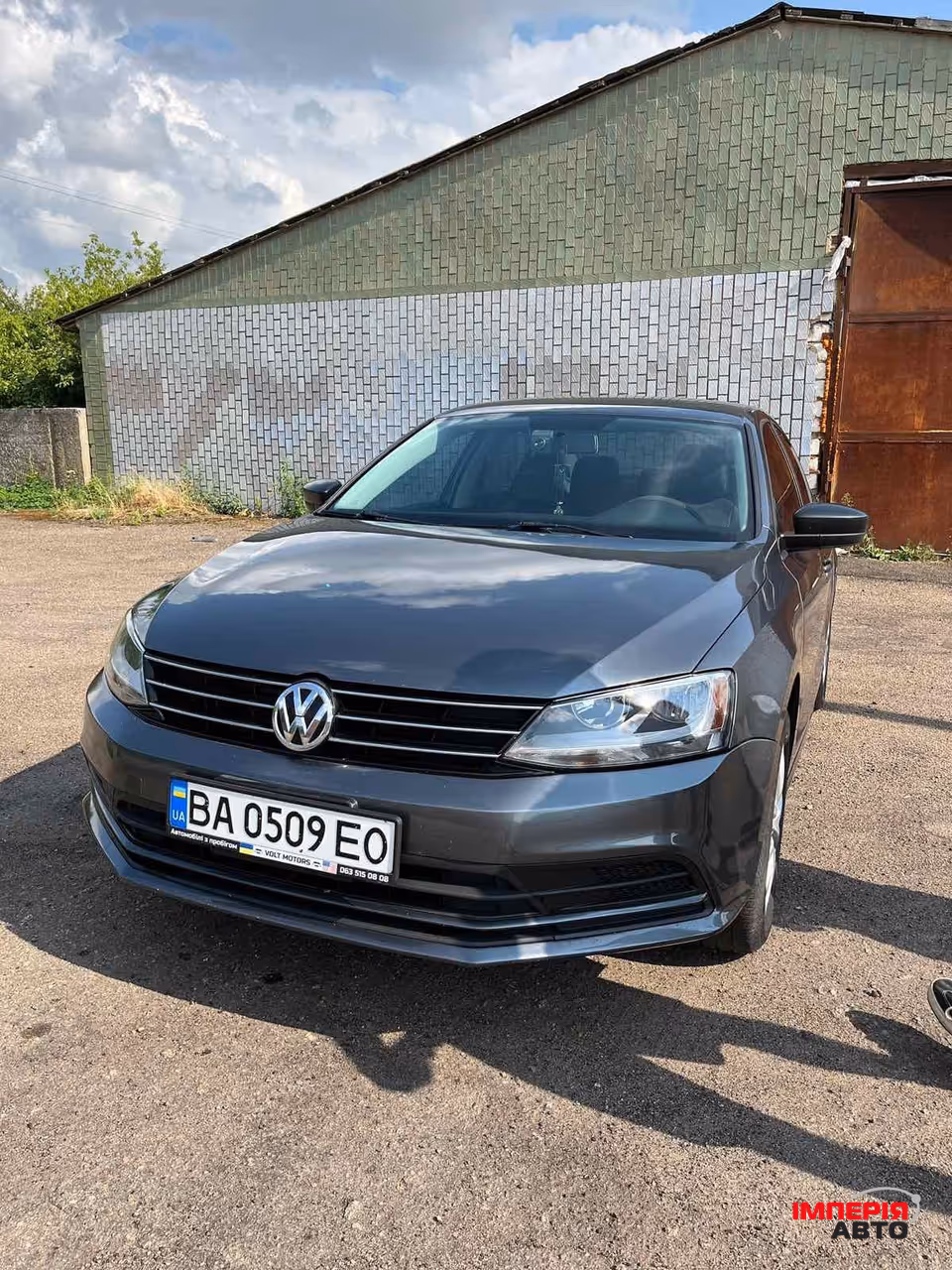 Volkswagen Jetta - фото 1