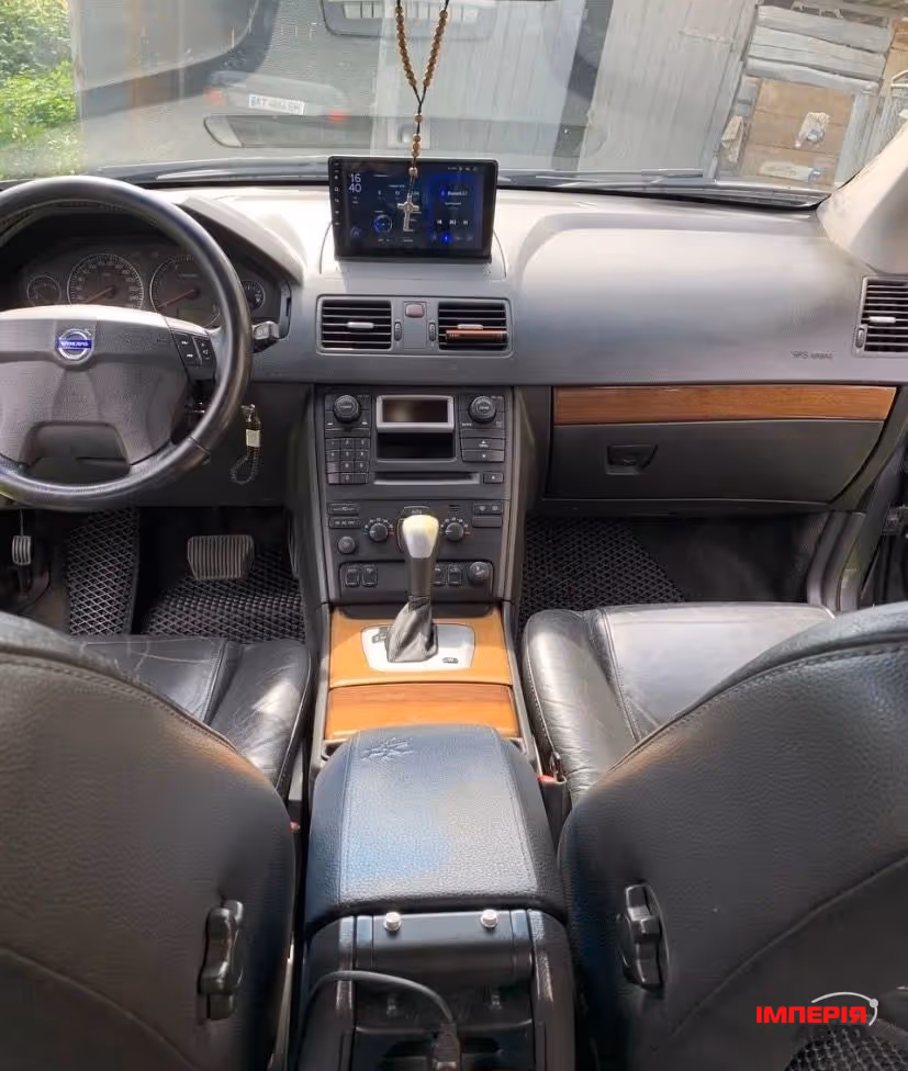 Volvo XC90 - фото 8