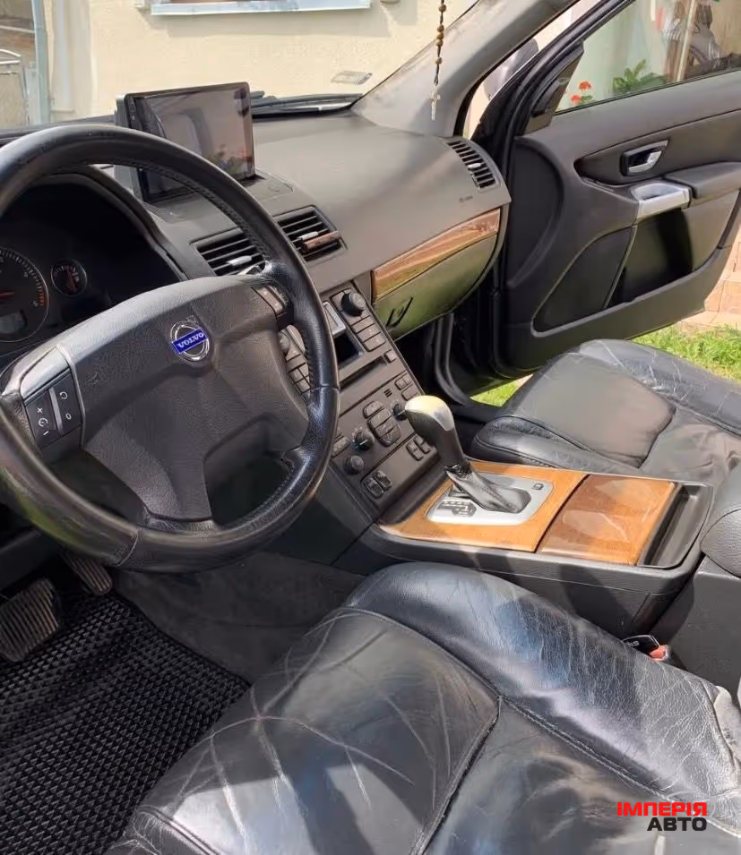 Volvo XC90 - фото 15