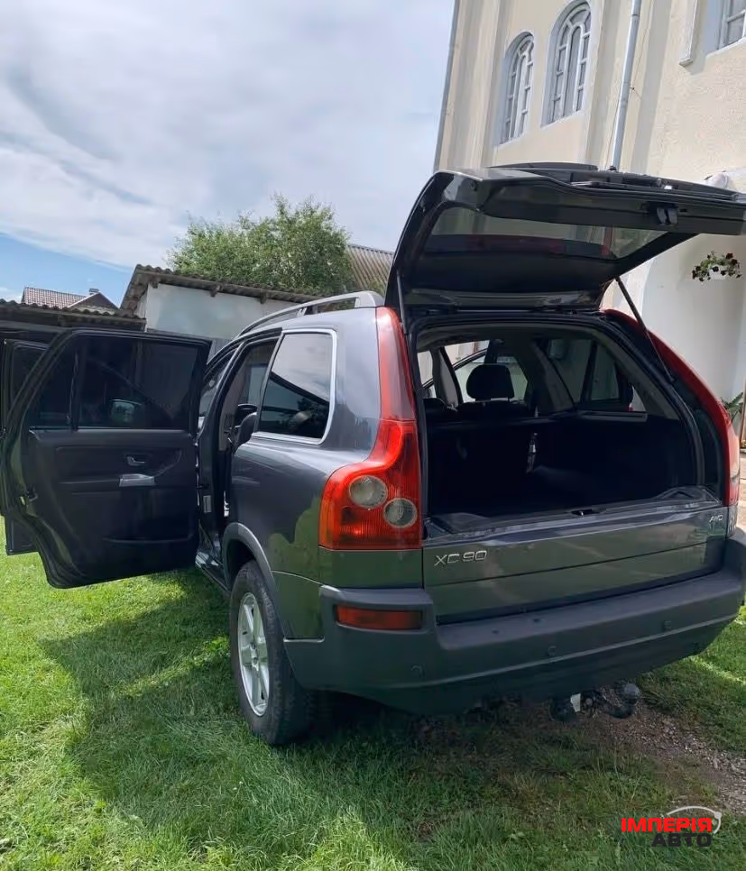 Volvo XC90 - фото 7