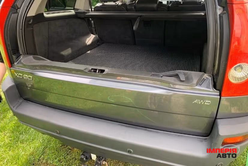 Volvo XC90 - фото 24