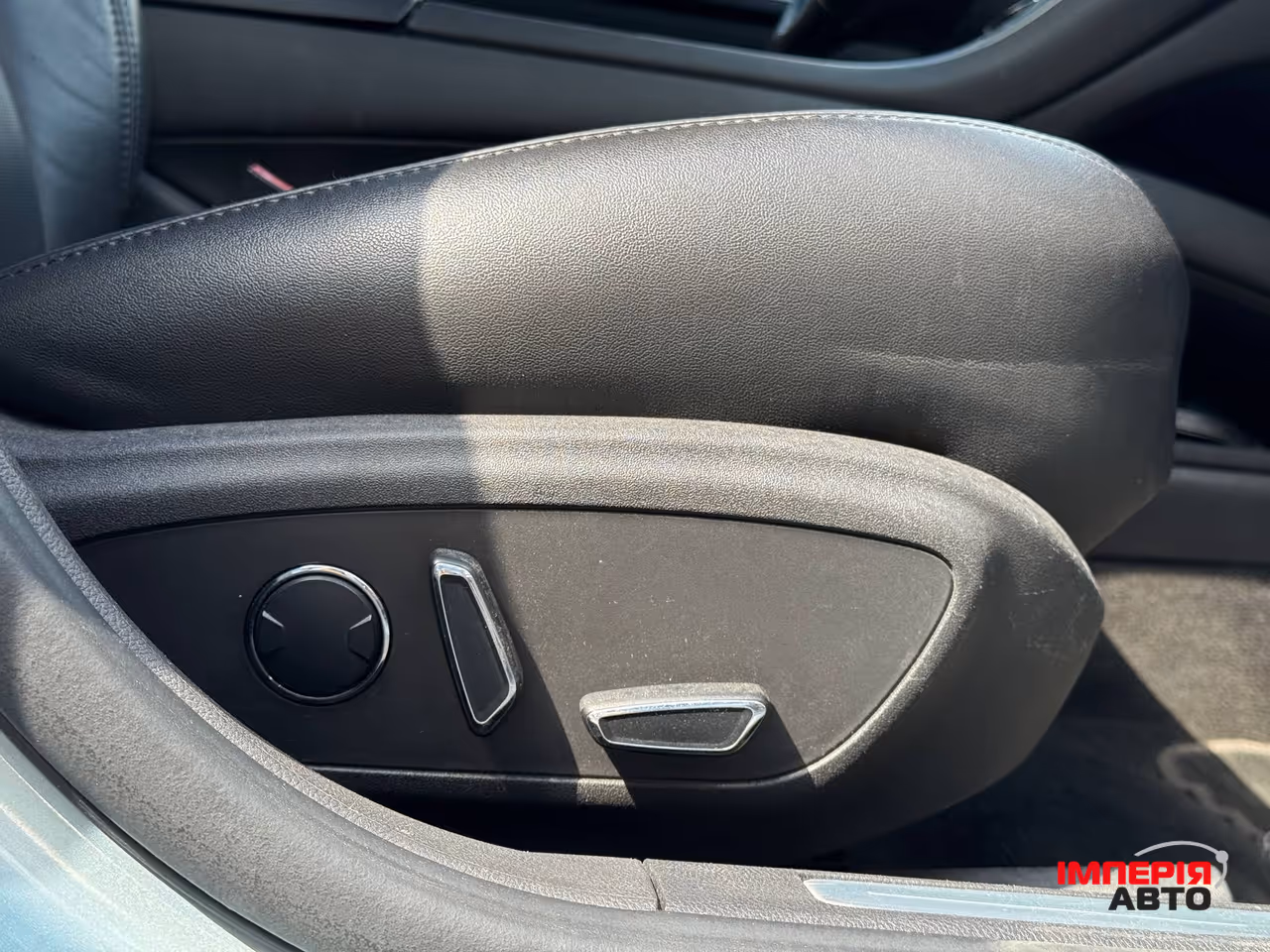 Lincoln MKZ - фото 70