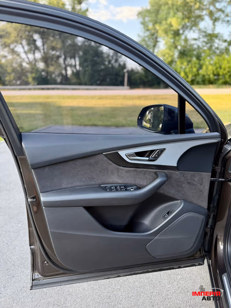 Audi Q7 - фото 29