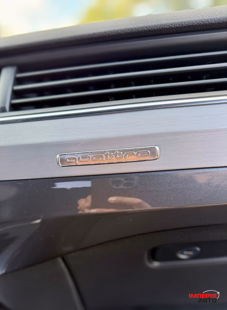 Audi Q7 - фото 14