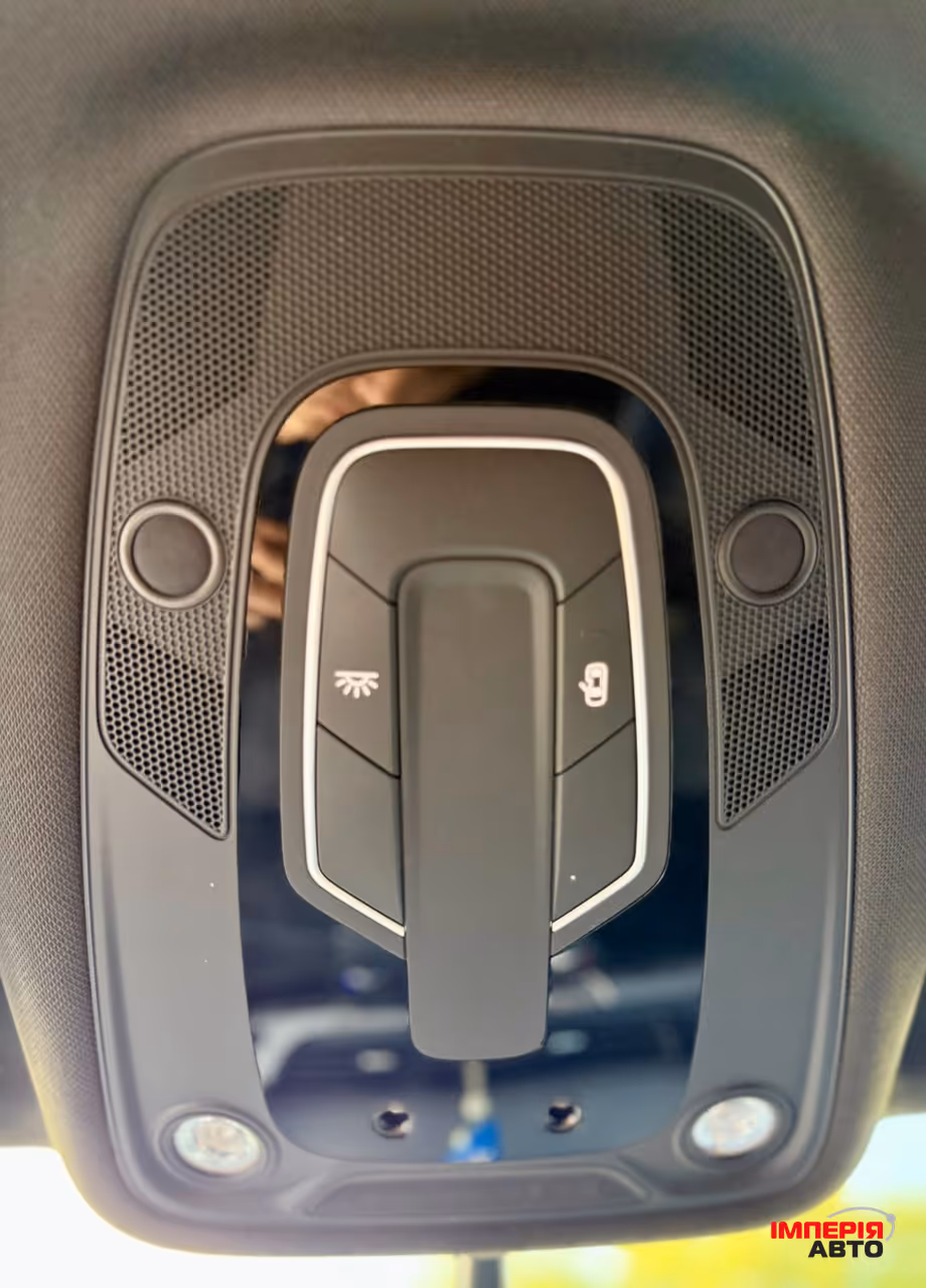Audi Q7 - фото 17