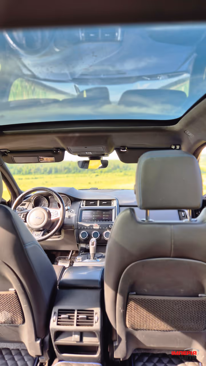 Jaguar E-Pace - фото 23