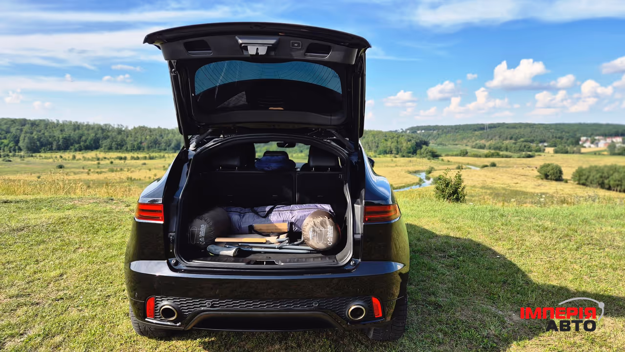 Jaguar E-Pace - фото 12