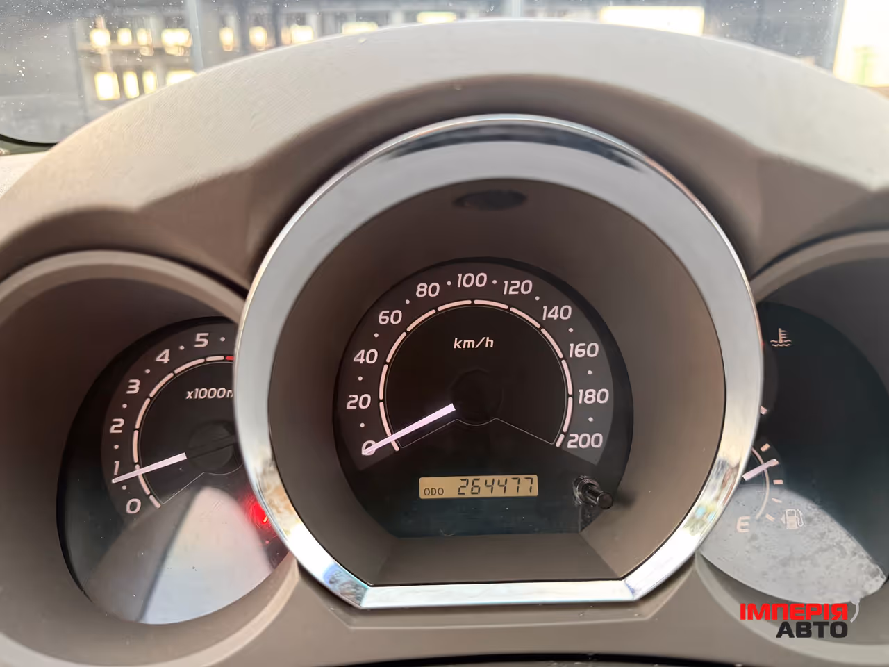 Toyota Fortuner - фото 7