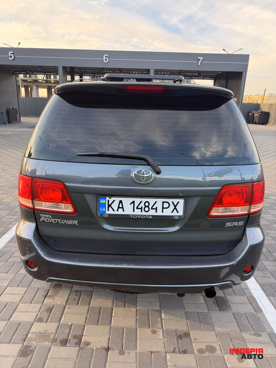 Toyota Fortuner - фото 2