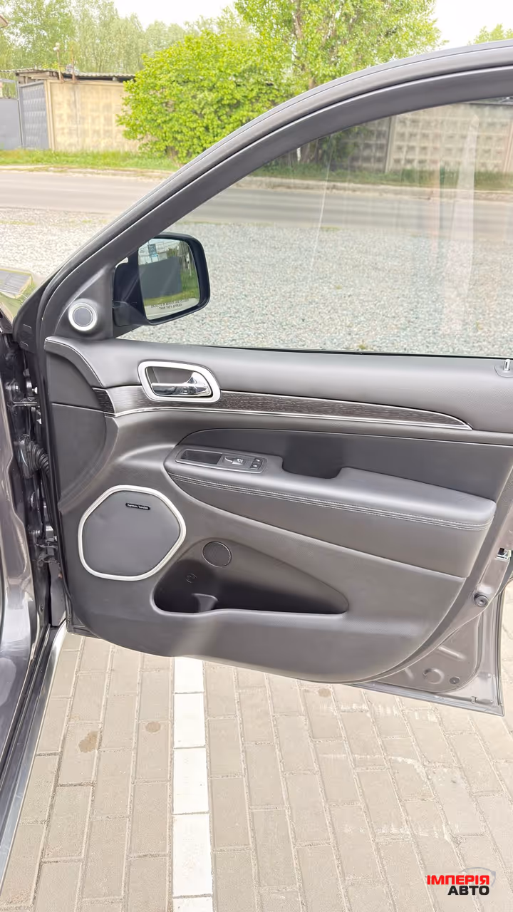 Jeep Grand Cherokee - фото 6